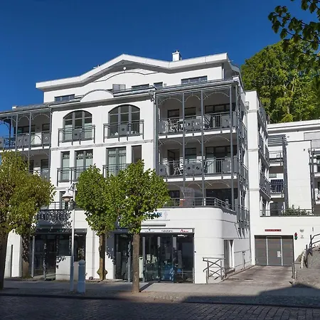 アパート Ostseebad, Sellin, Ruegen, Ferienwohnung, Villa Louisa ゼリン